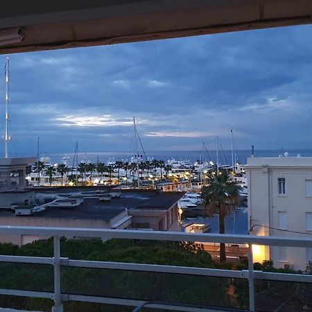 Standing Vue Mer Entre Cannes Et Antibes Ґольф-Жуан Екстер'єр фото