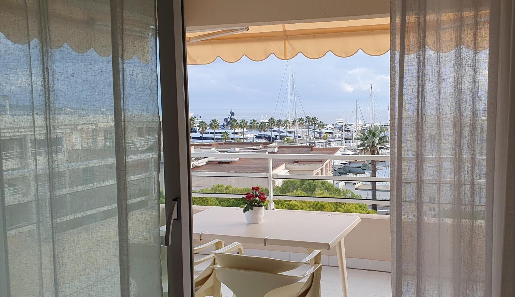 Standing Vue Mer Entre Cannes Et Antibes Ґольф-Жуан Екстер'єр фото